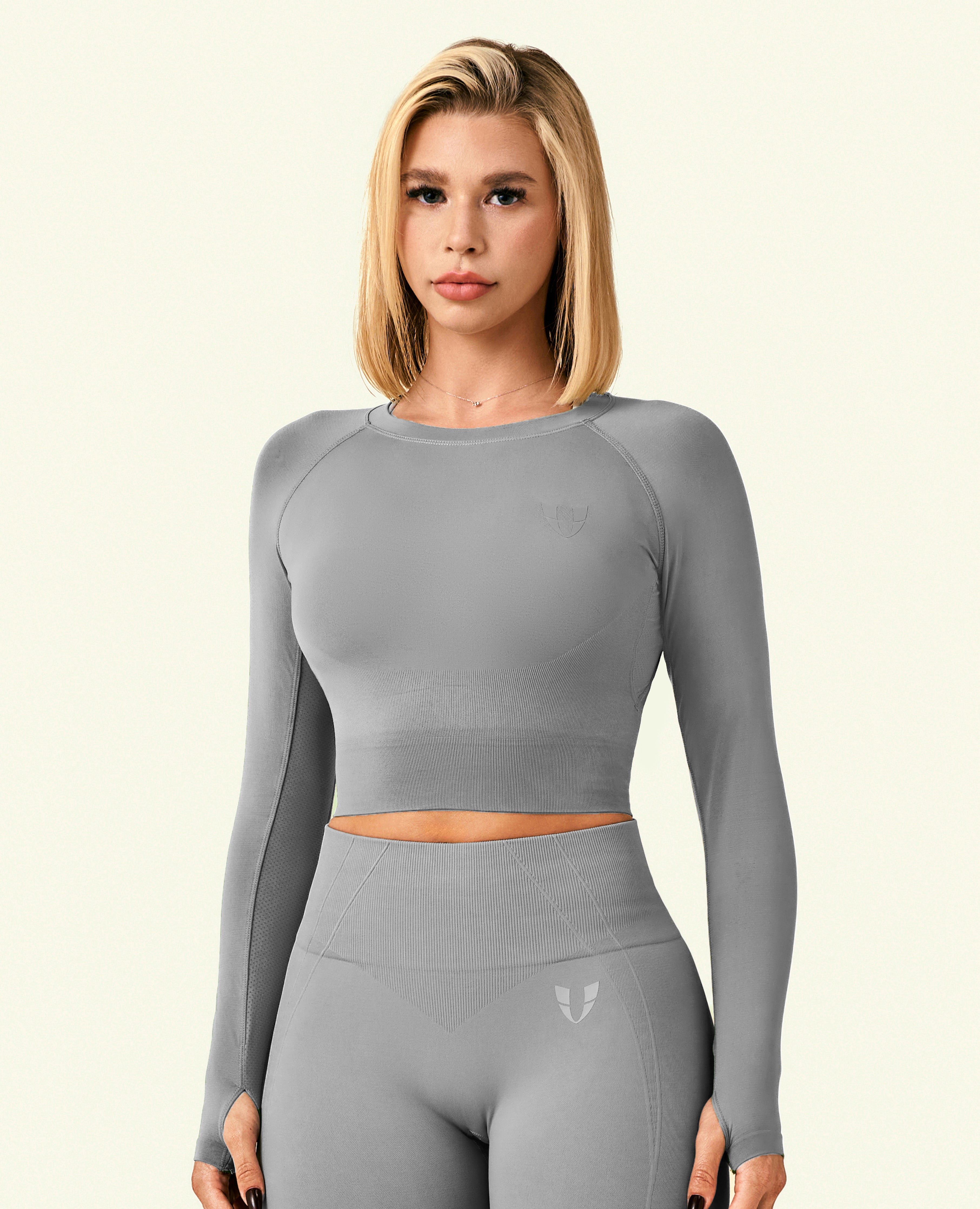Hold Tight Cropped Long Sleeve T-Shirt - Zementgrau