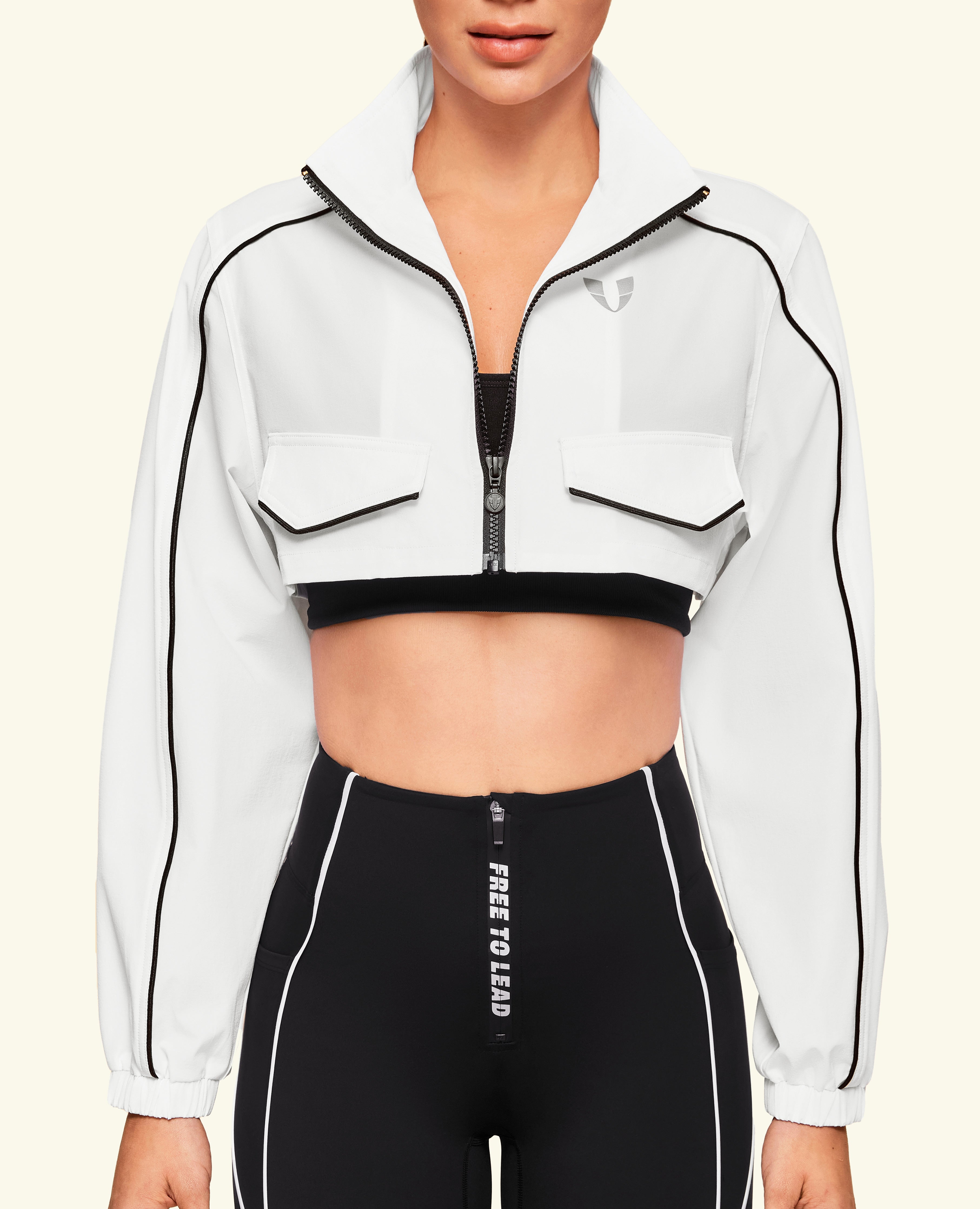 Move-on Stand Collar Cropped Jacket - Weiß