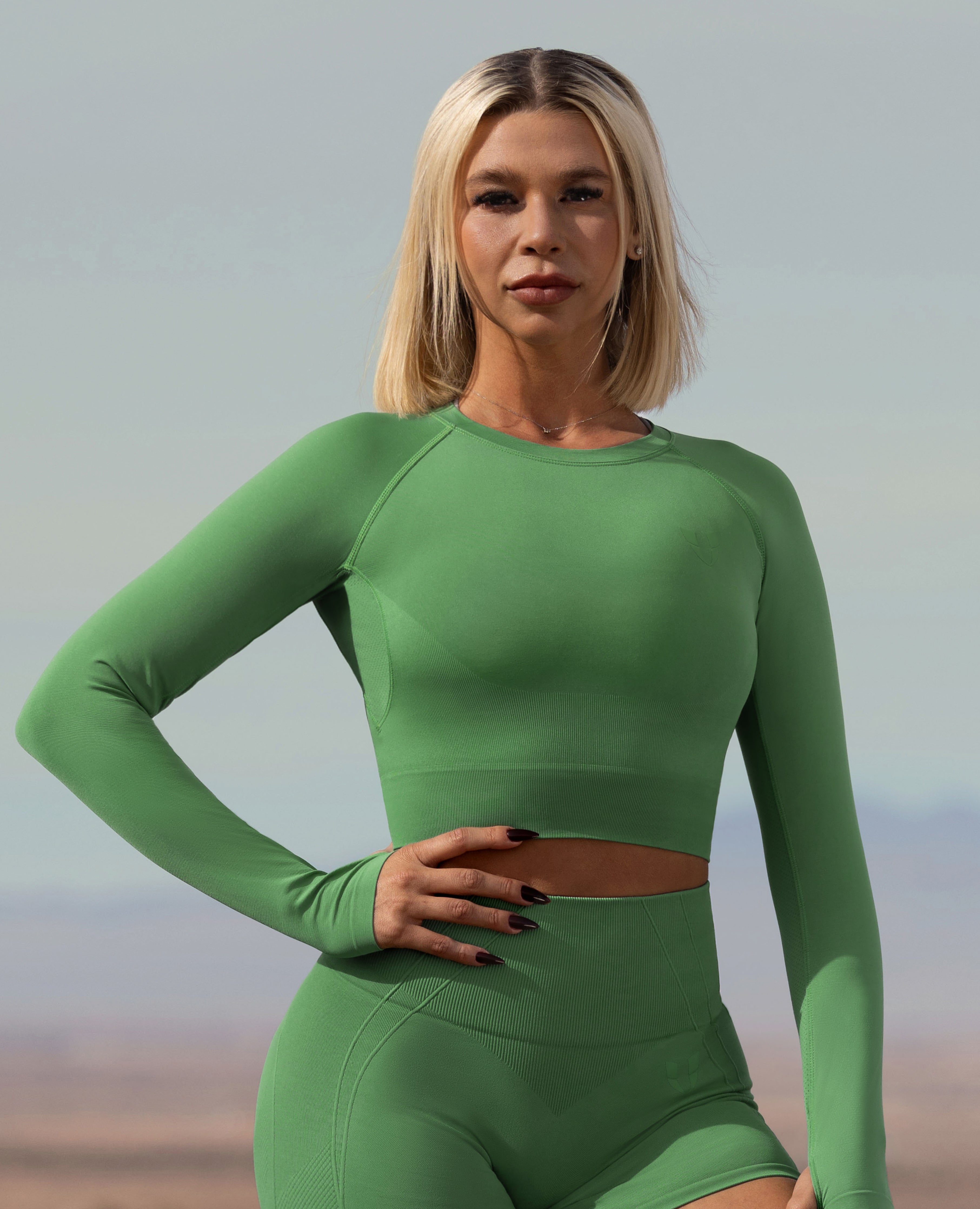 Hold Tight Cropped Long Sleeve T-Shirt - Grün