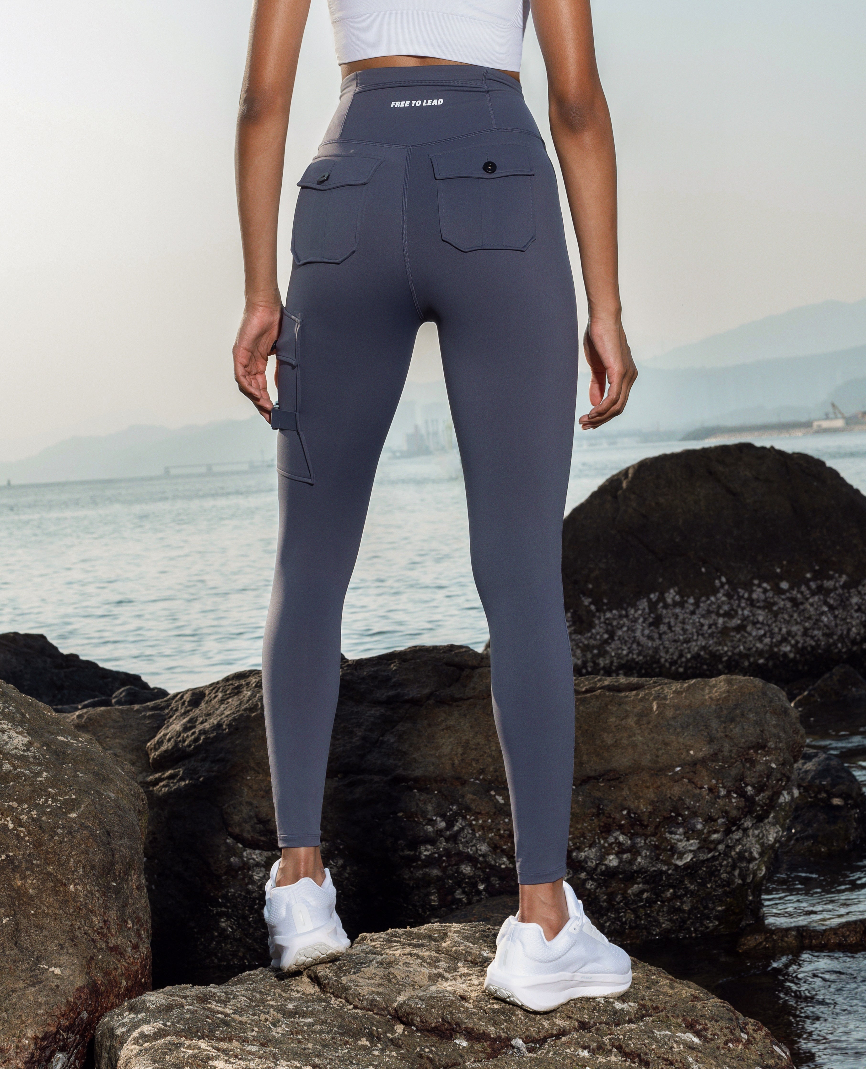 Cargo High -Waisted Pocket Leggings Plus - Bristol Blue