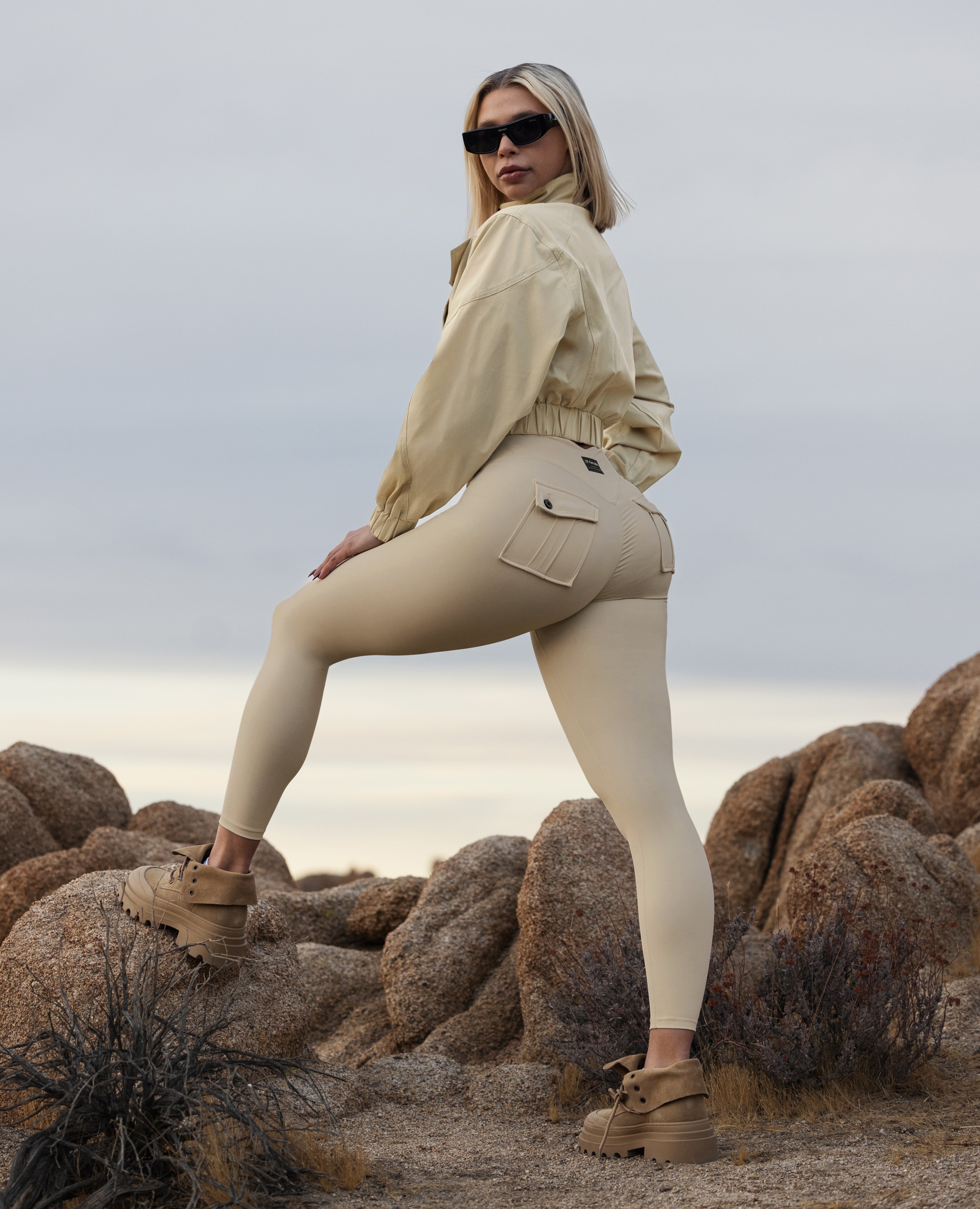 Policita frontal Zip Leggings potentes - arena