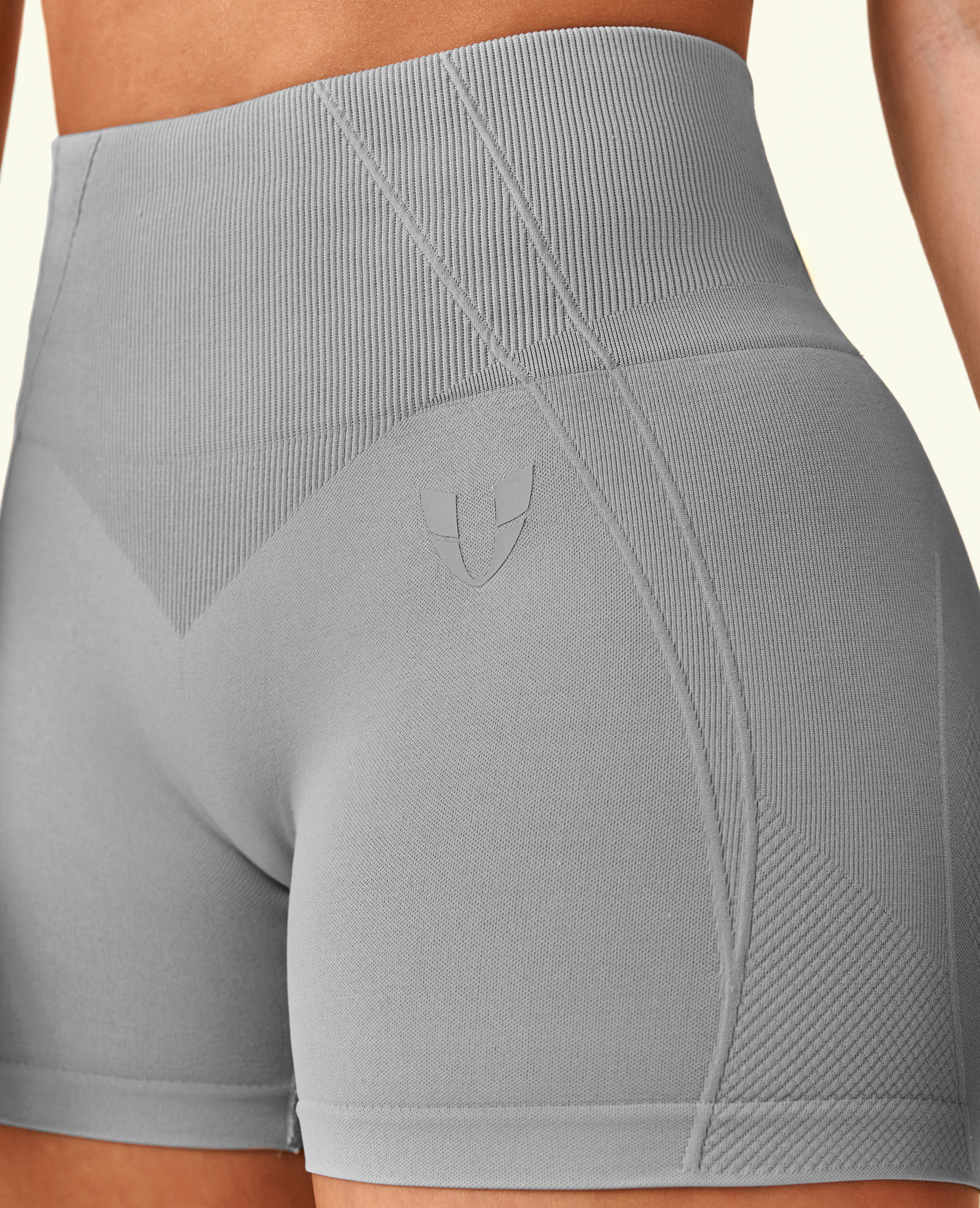 Force Scrunch Butt Shorts - Zementgrau