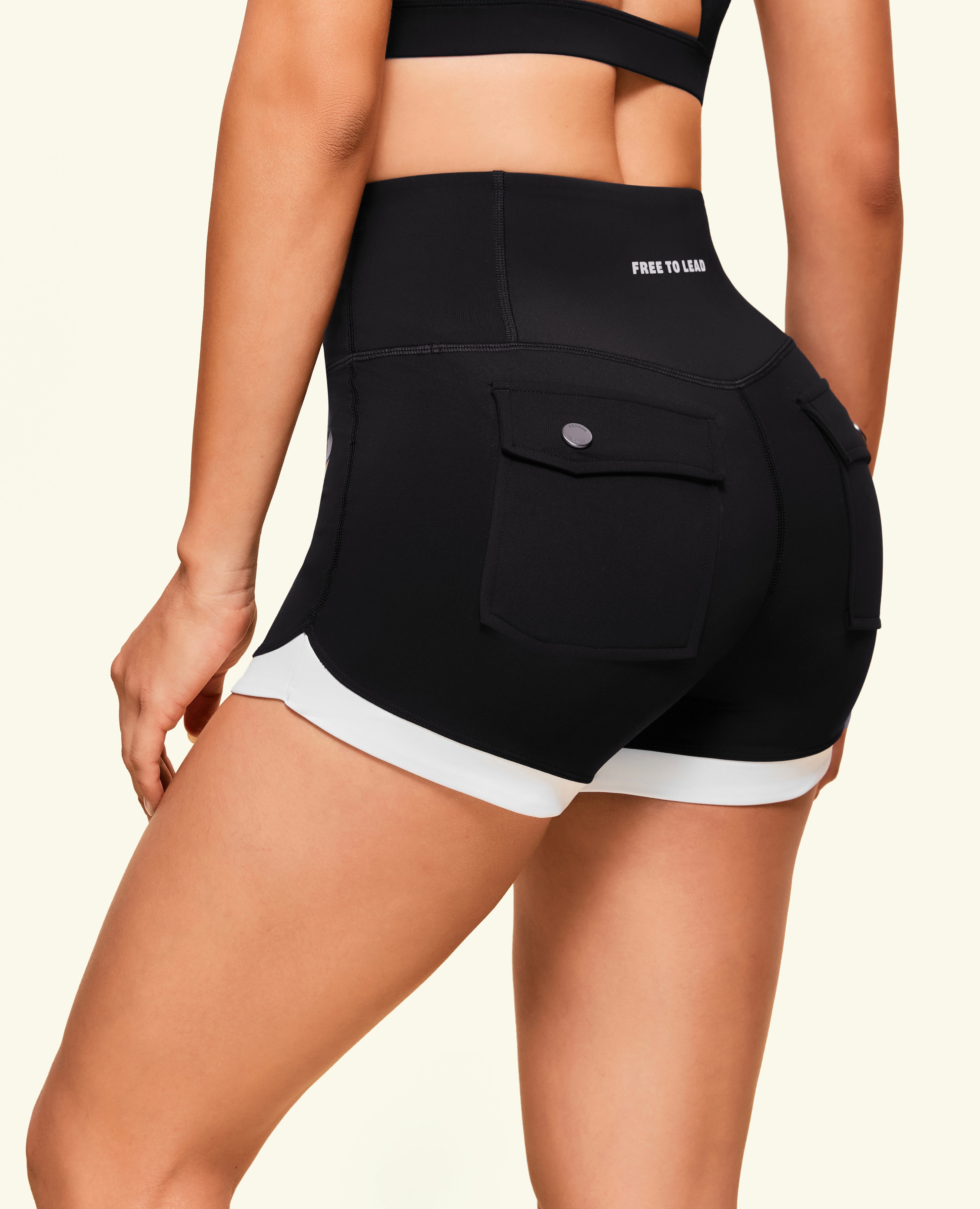 Everyday pocket high waist shorts - black