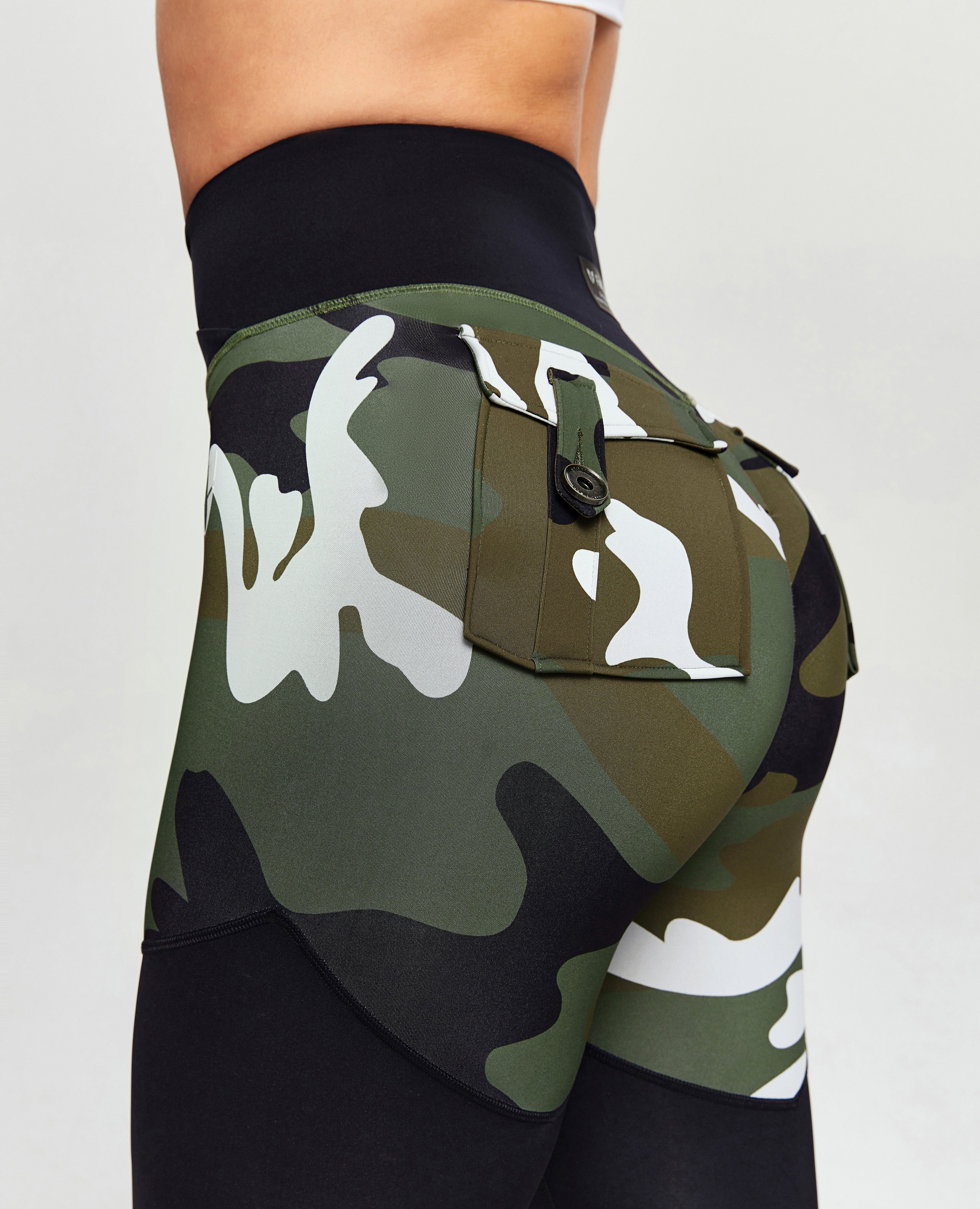Gym Leggings mit V-Taille - Weiß Grün Camouflage