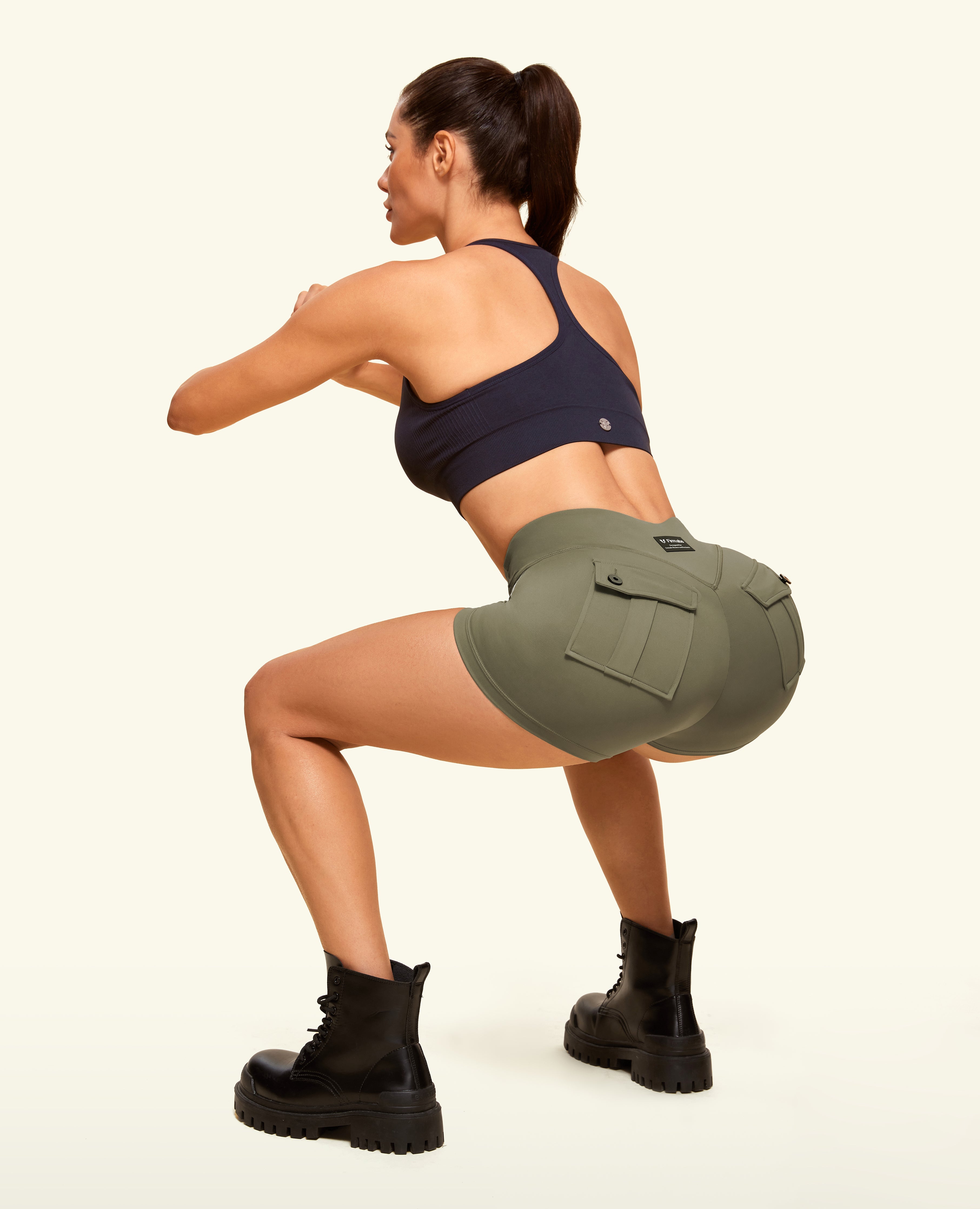 Zip Front Pocket Shorts - Armeegrün