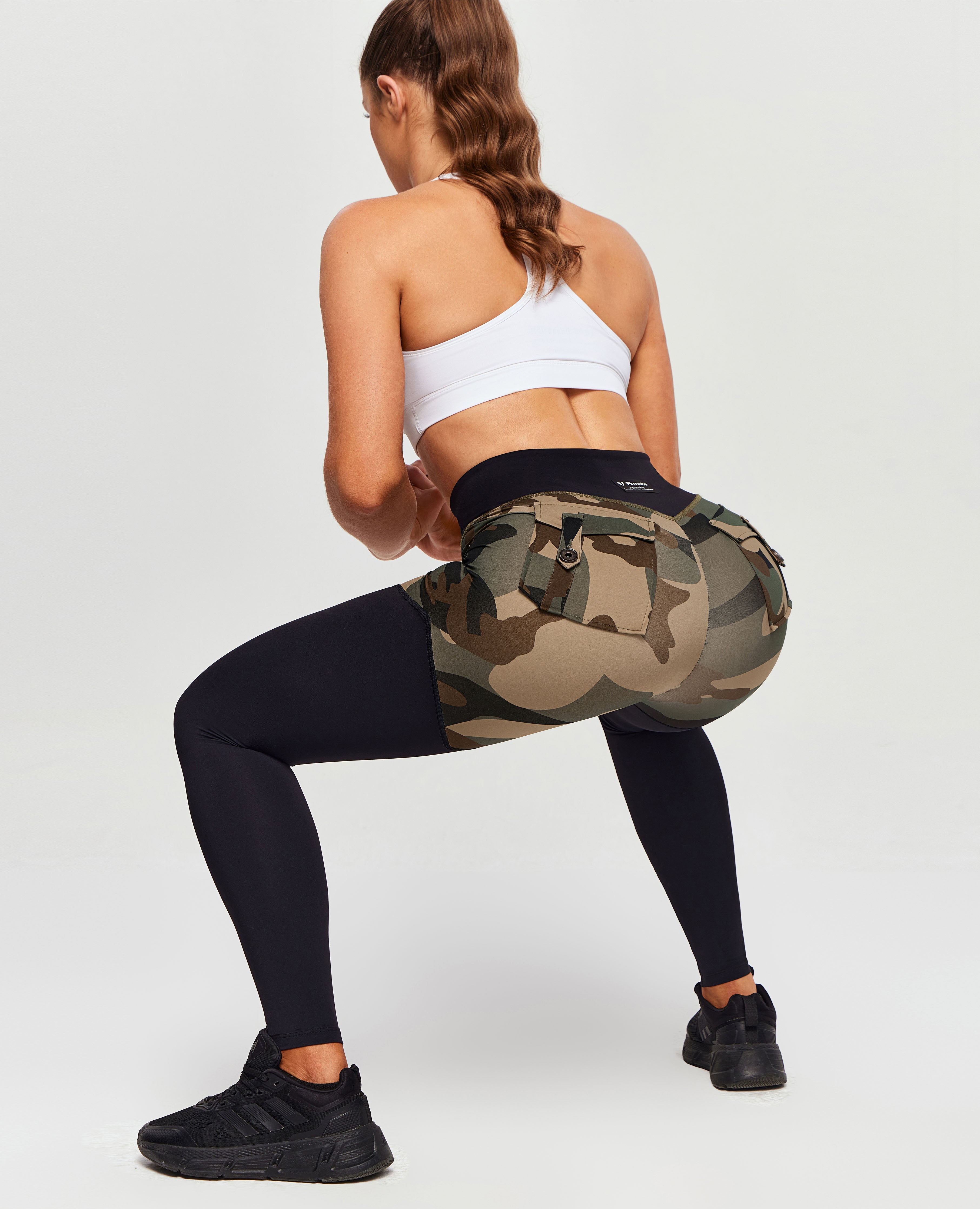 Gym-Leggings mit V-Taille - Kaffee-Camouflage