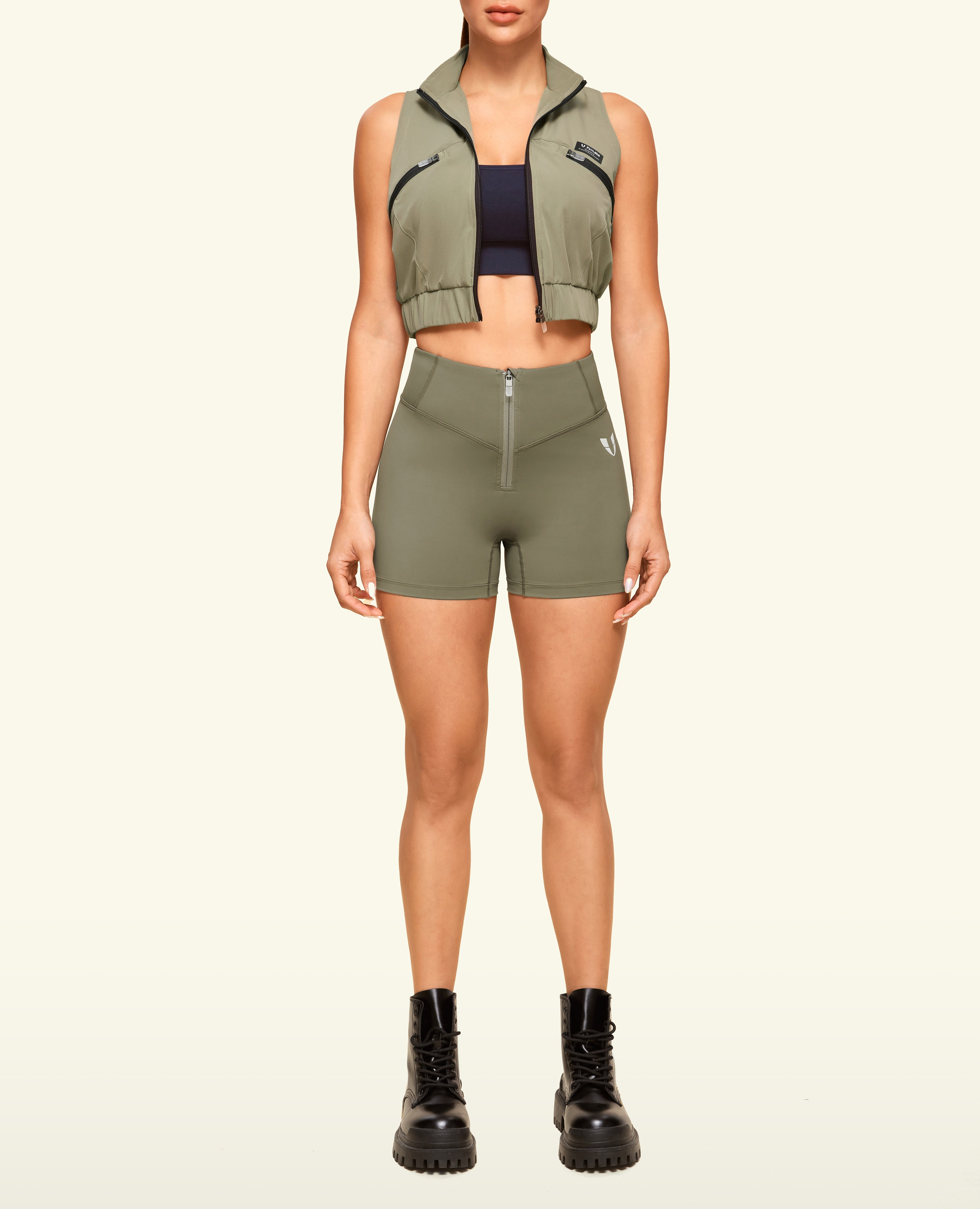 Active Core Cropped Vest - Armeegrün