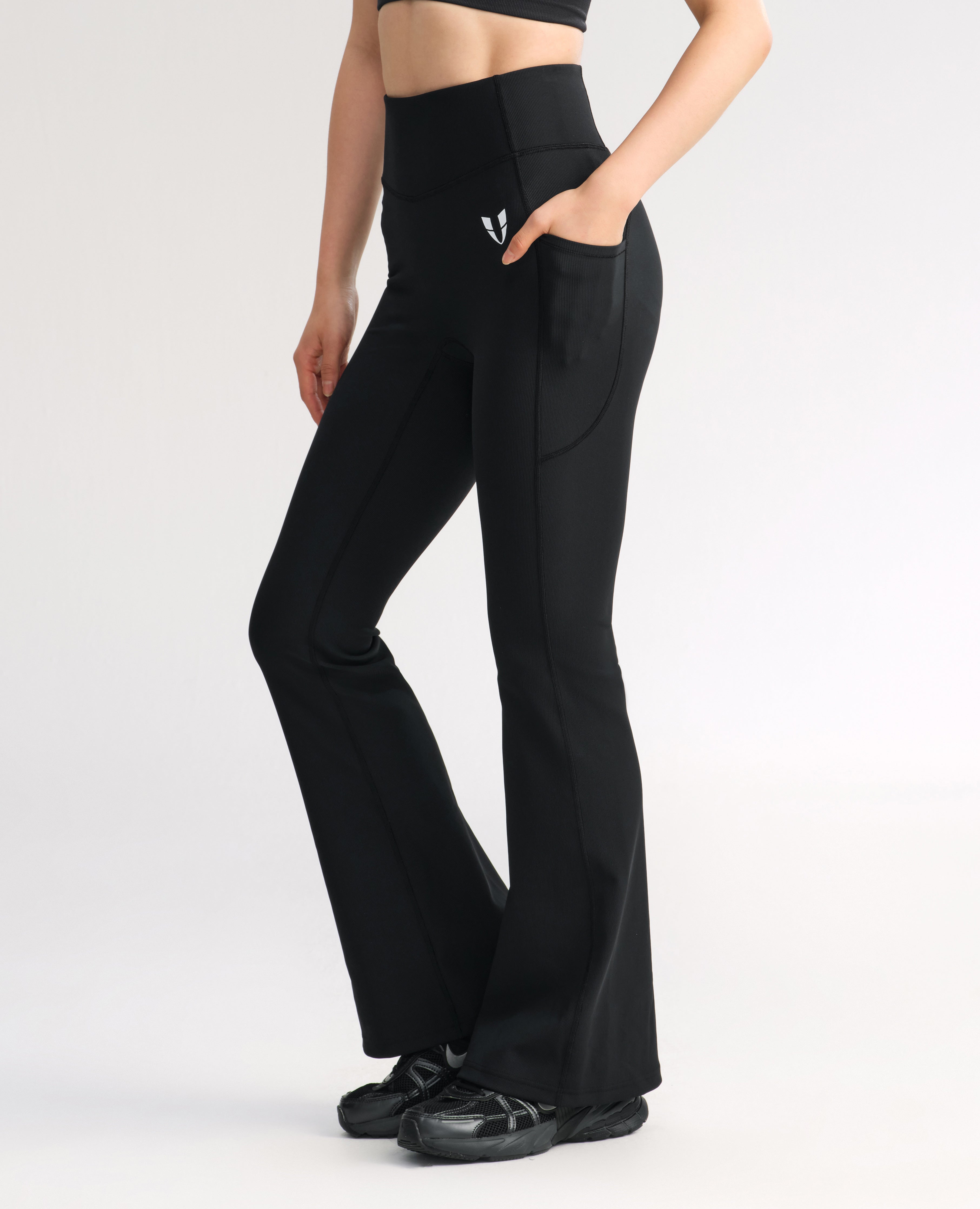 High-Waist-Fleece-Leggings mit Schlag - Schwarz