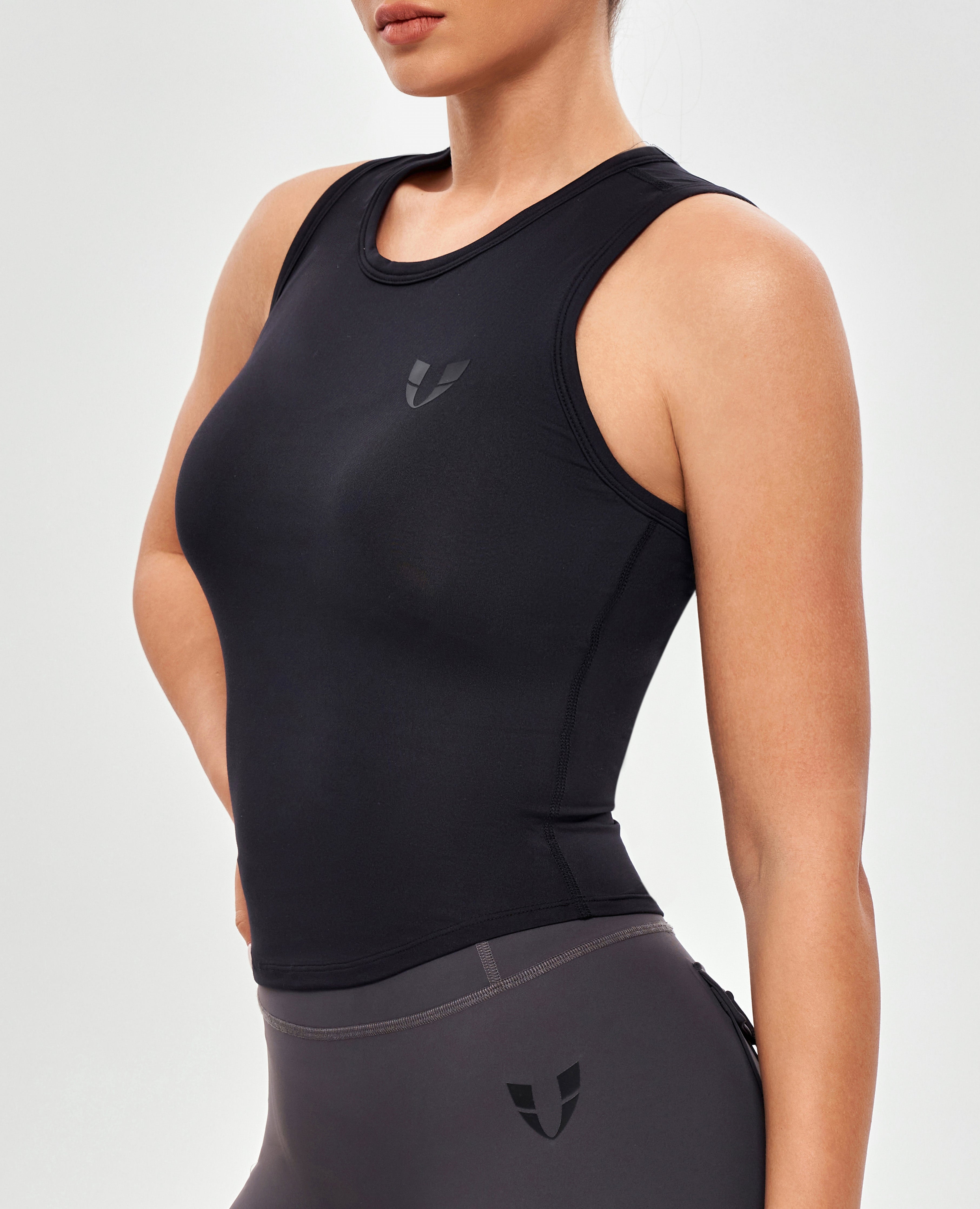 Sport-Tanktop mit Rundhalsausschnitt – Schwarz