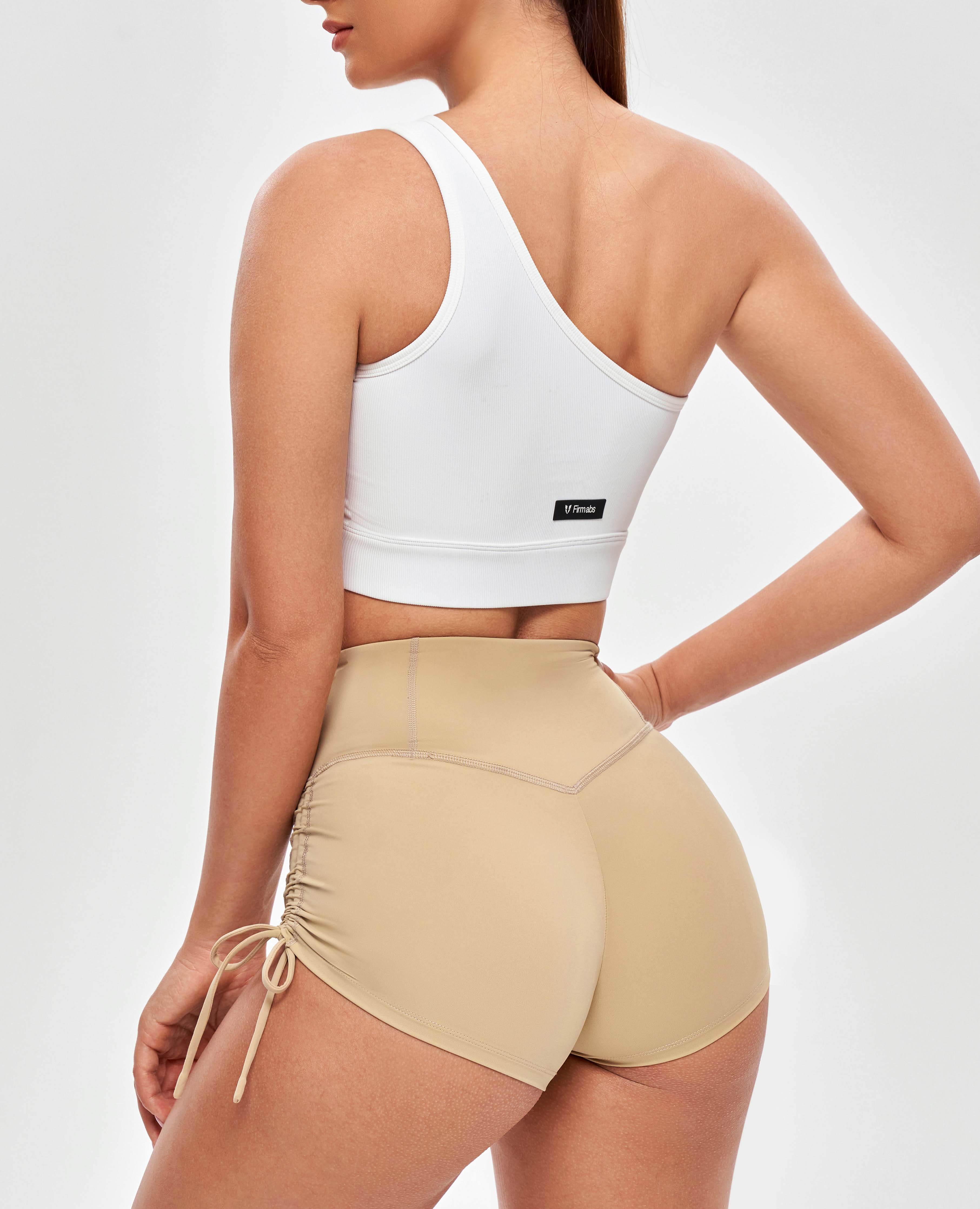 Scrunch-Butt-Shorts mit V-Taille – Khakigelb