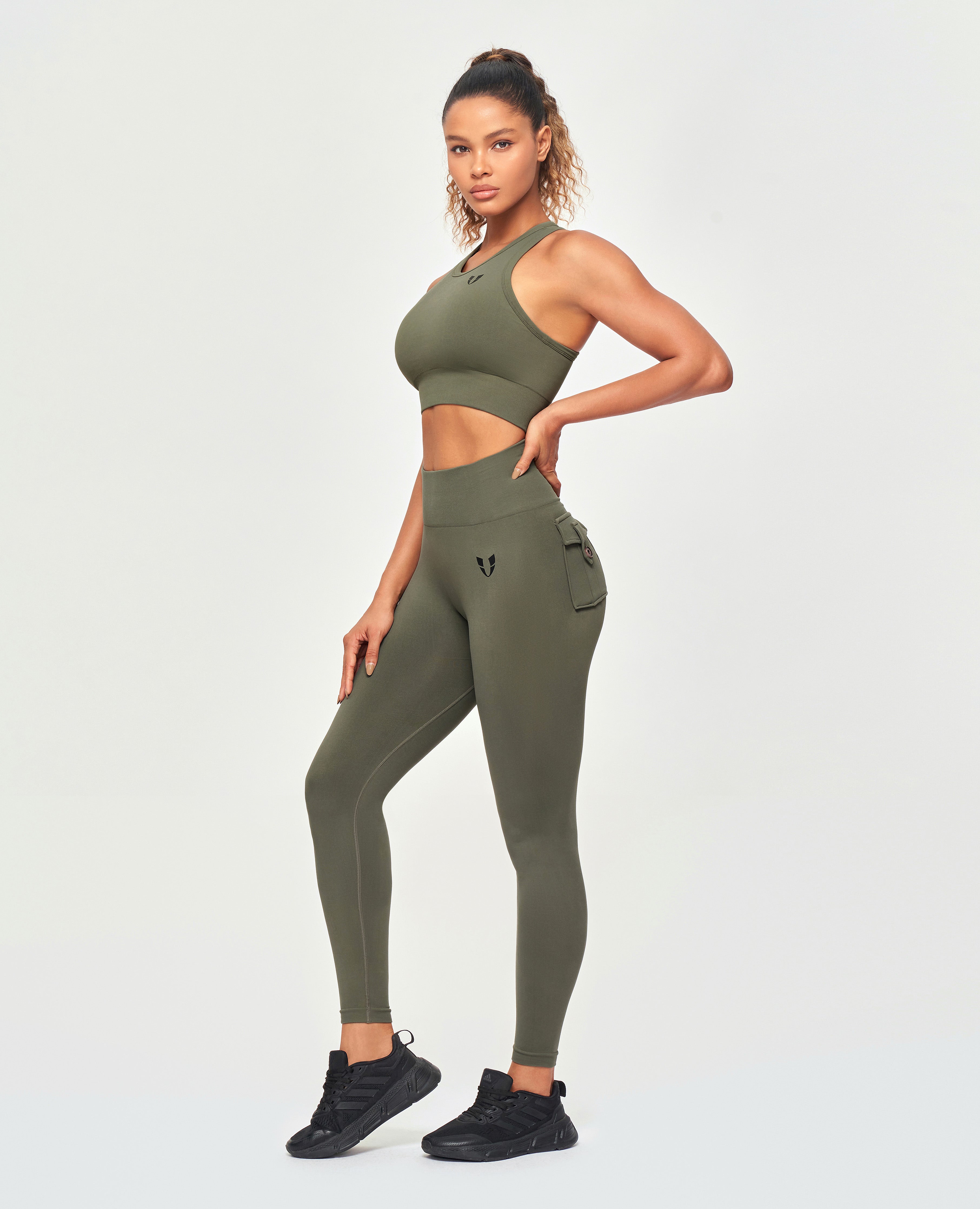 Nahtlose Cargo-Leggings – Olivgrün