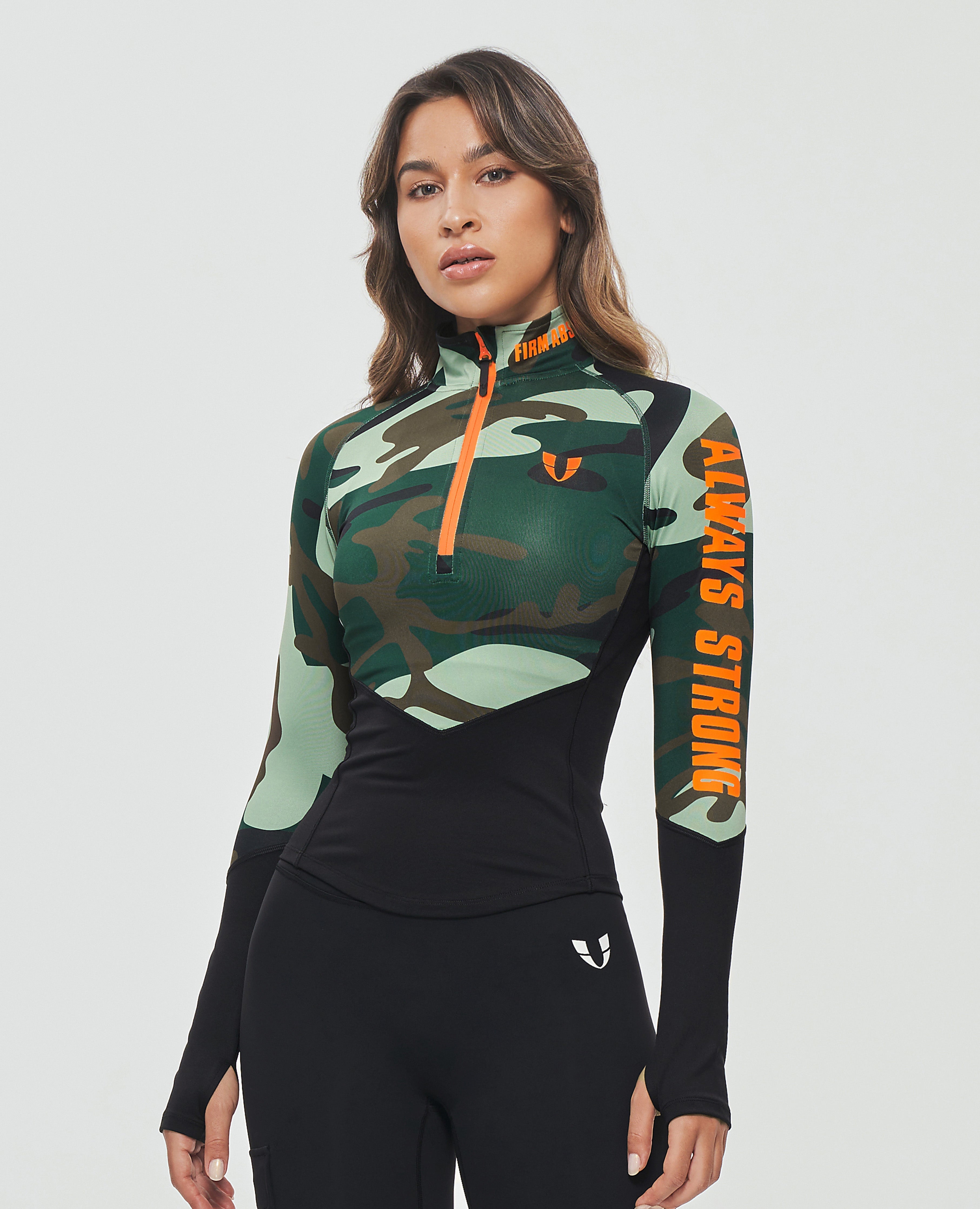 Set – Langärmliges Oberteil mit halbem Reißverschluss und Leggings – Grünes Camouflage