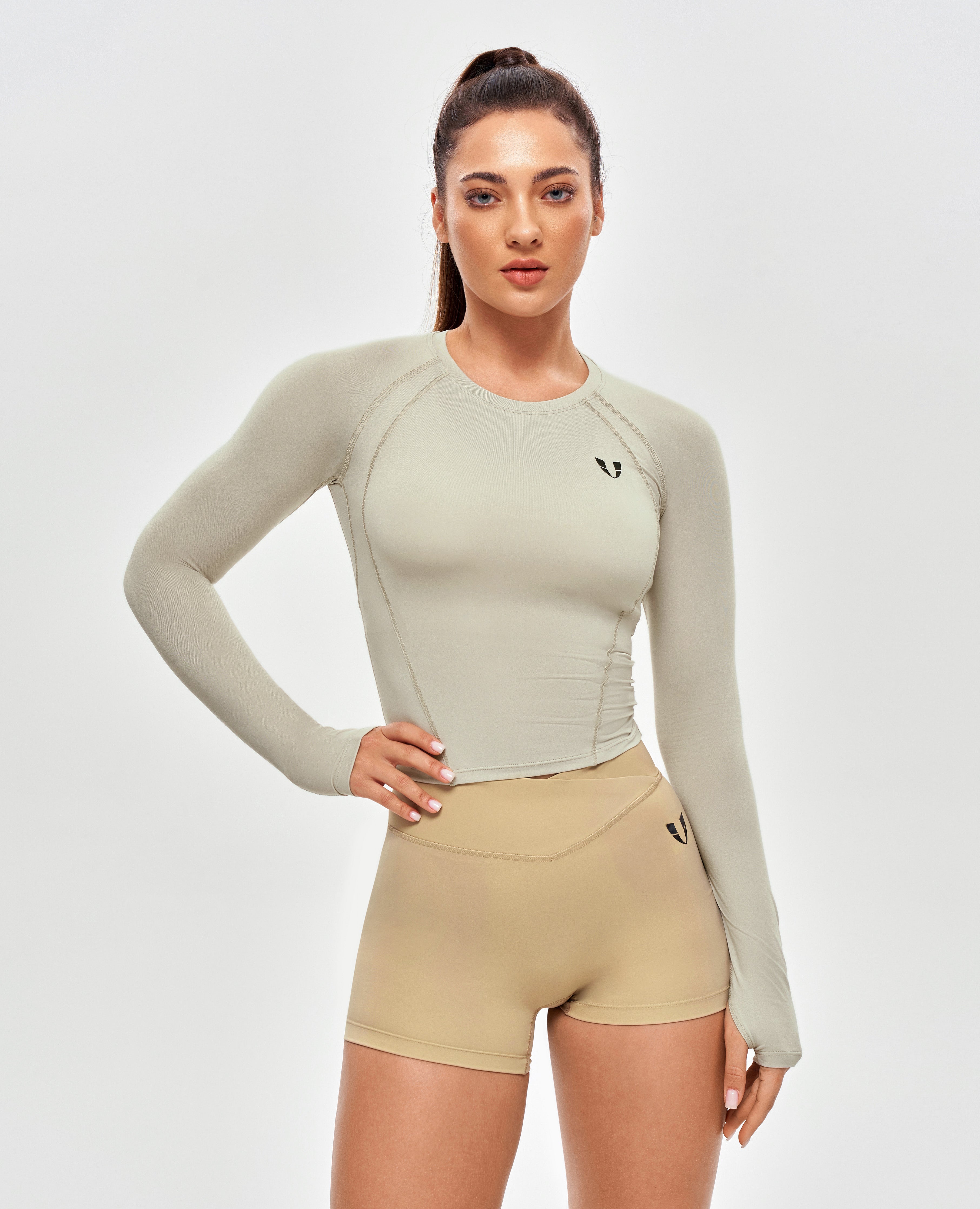 Crop-Top mit langen Ärmeln – Beige