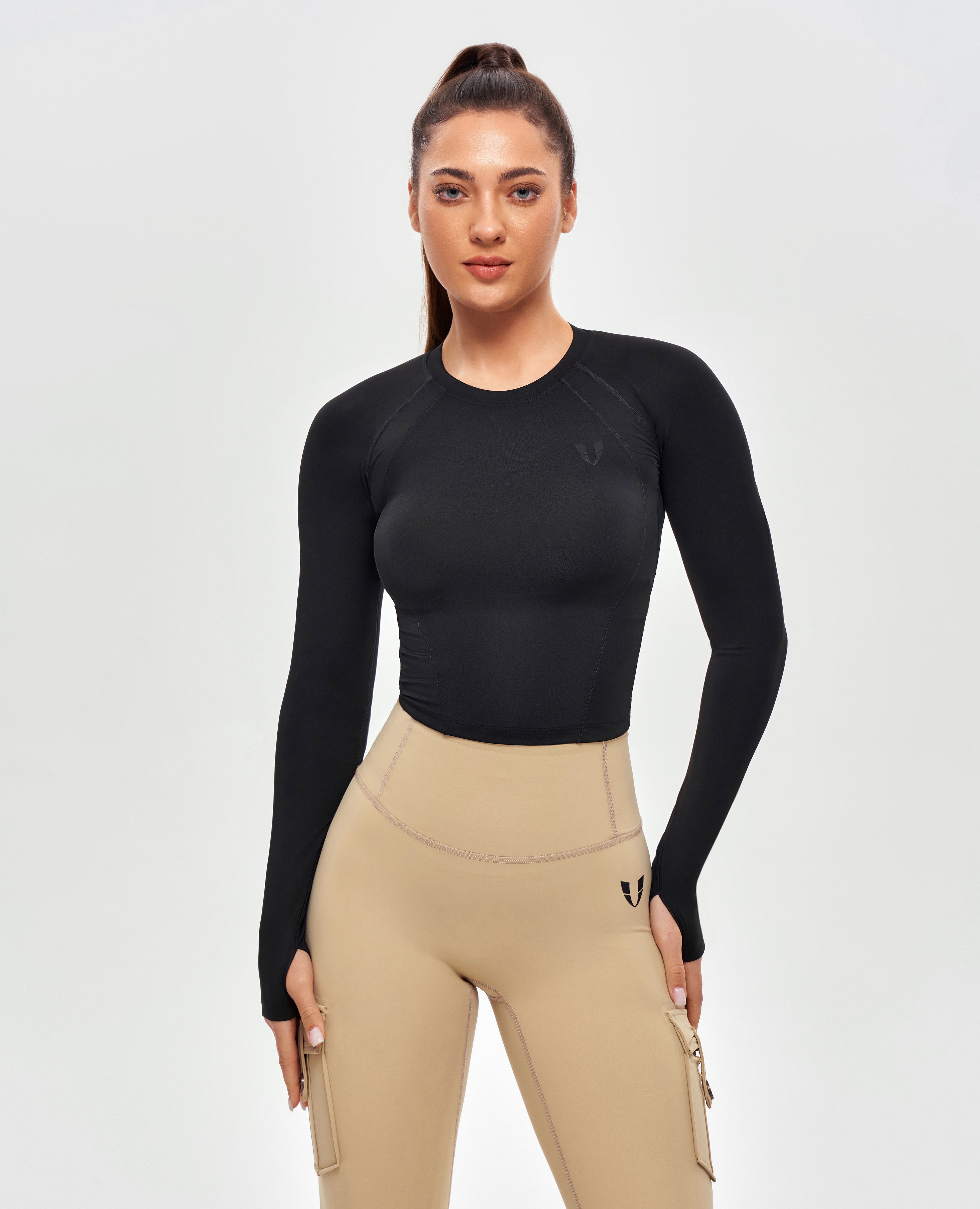 Crop-Top mit langen Ärmeln – Schwarz