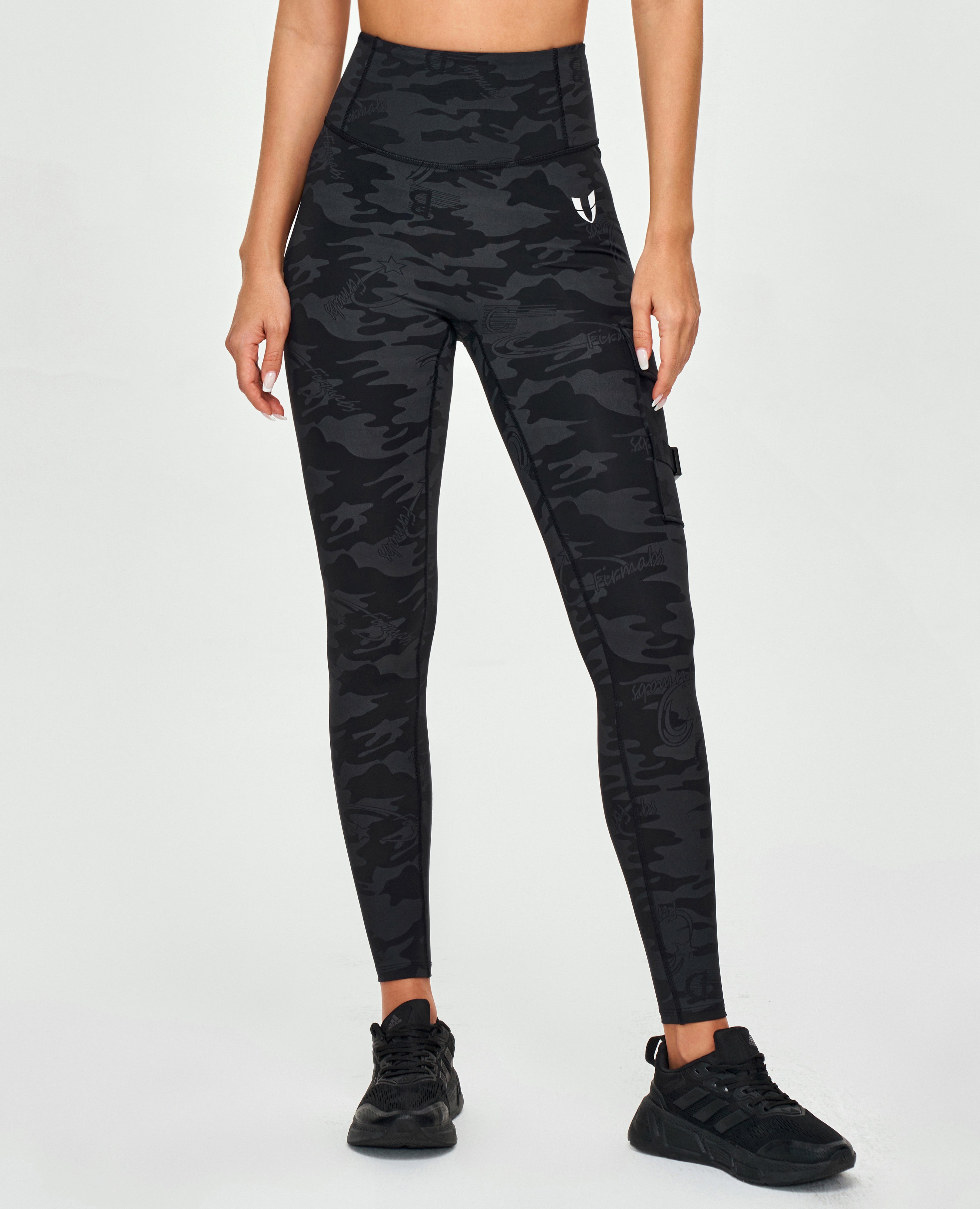 Cargo-Fitness-Leggings – Schwarz-Graues Camouflage