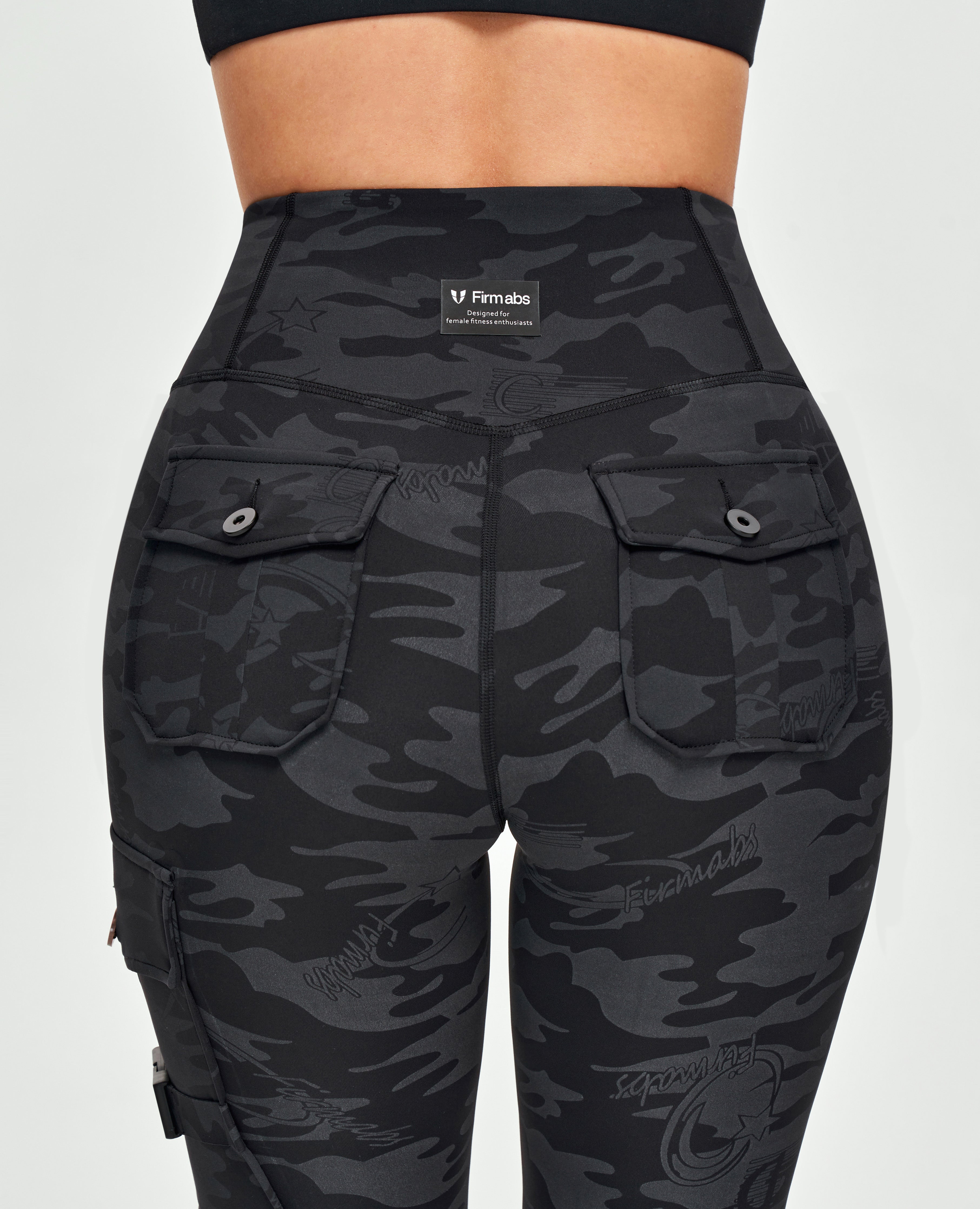 Cargo-Fitness-Leggings – Schwarz-Graues Camouflage