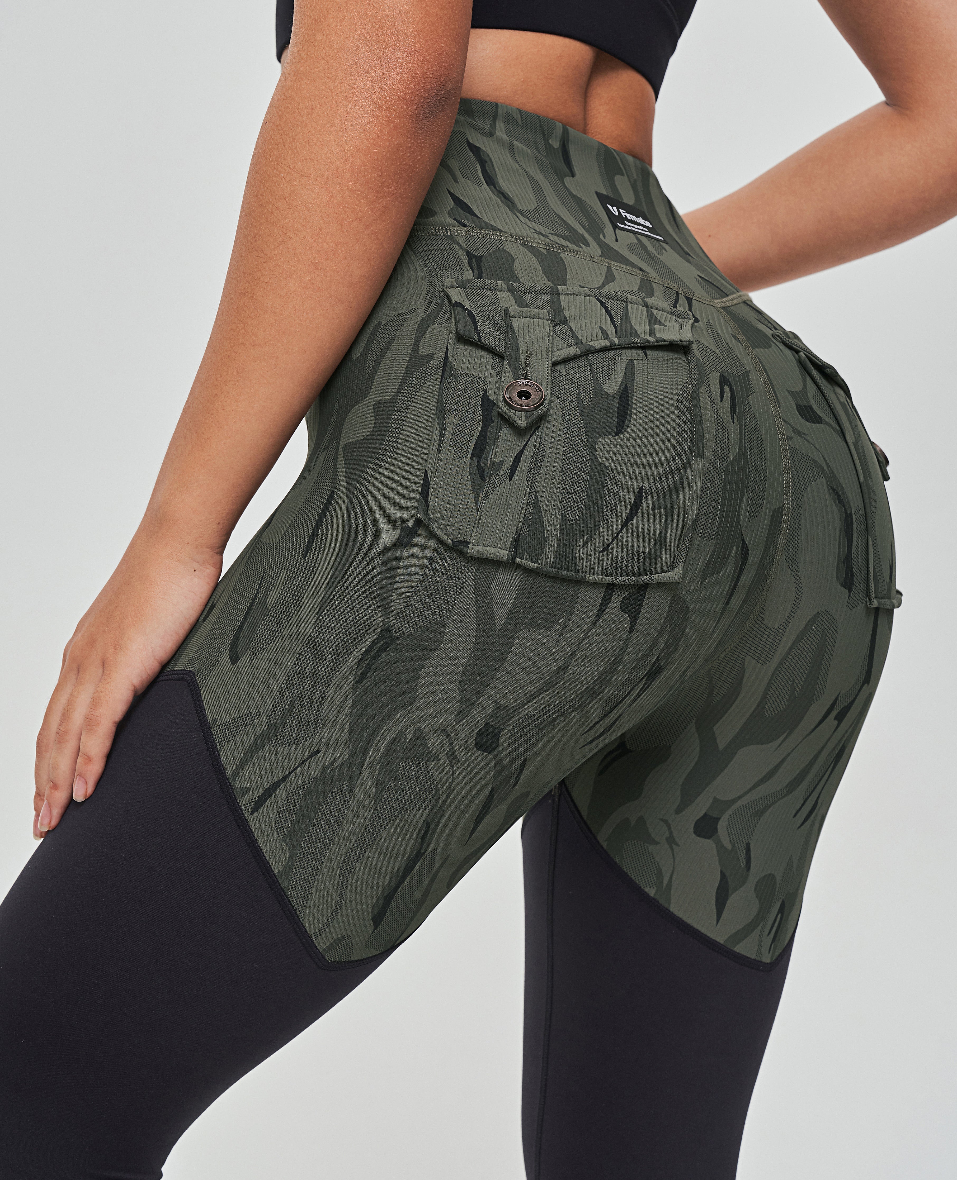 Power-Cargo-Leggings – Camouflage und Schwarz