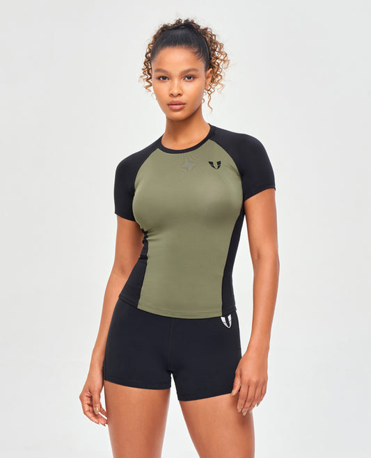 T-Shirt in Kontrastfarbe – Olivgrün und Schwarz