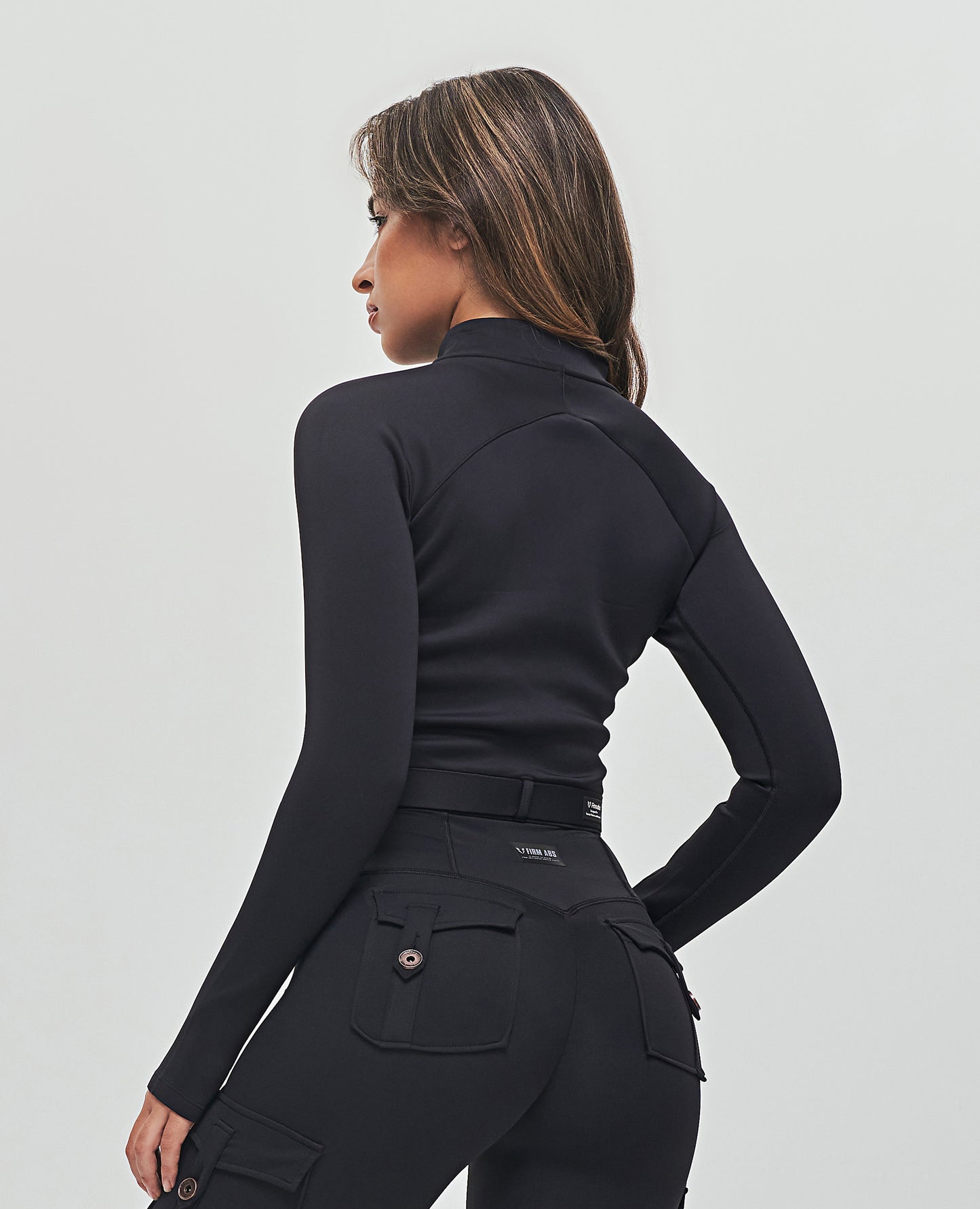 Kurze Jacke Plus mit durchgehendem Reißverschluss – Schwarz