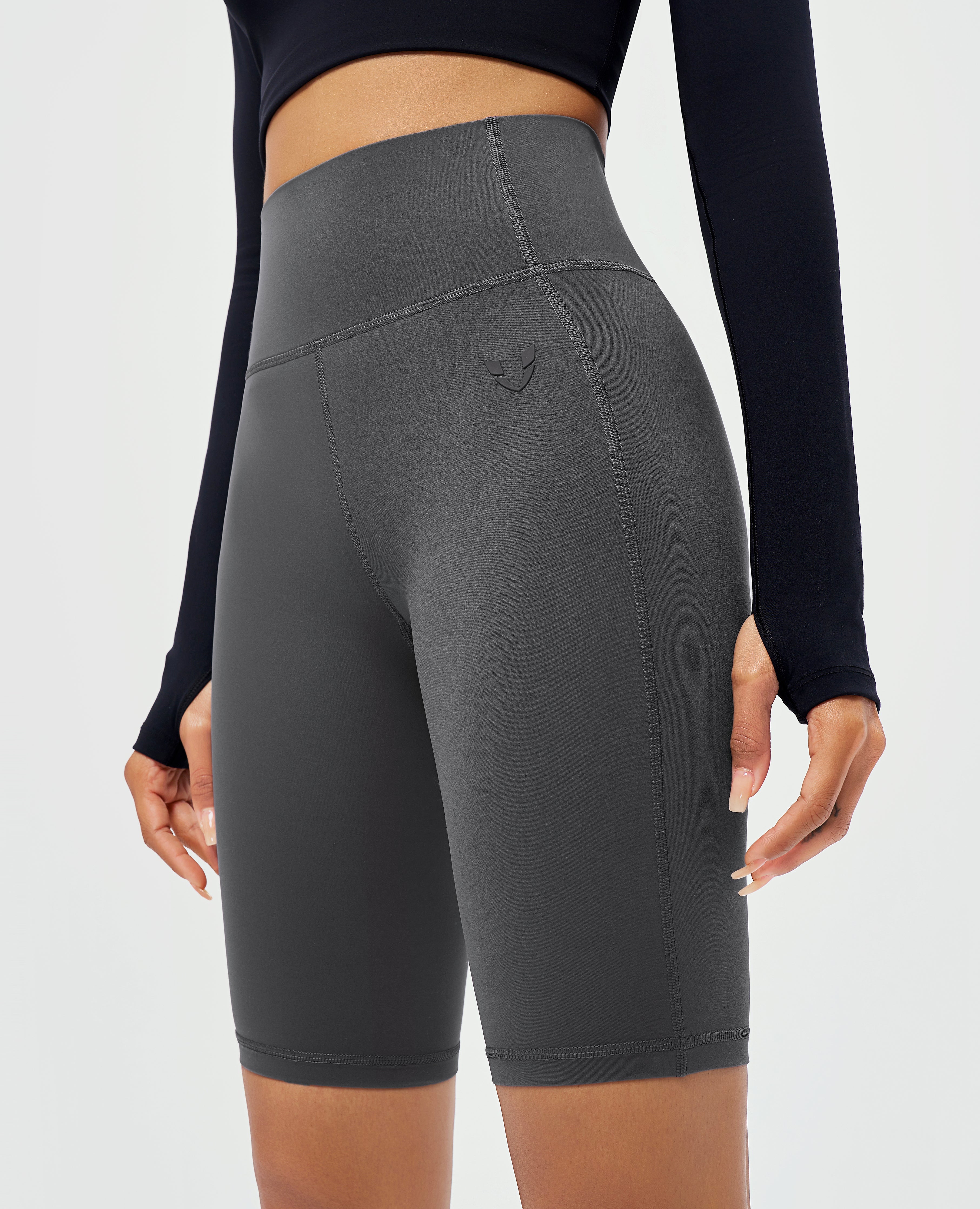 High-rise Trainingsshorts – Grau