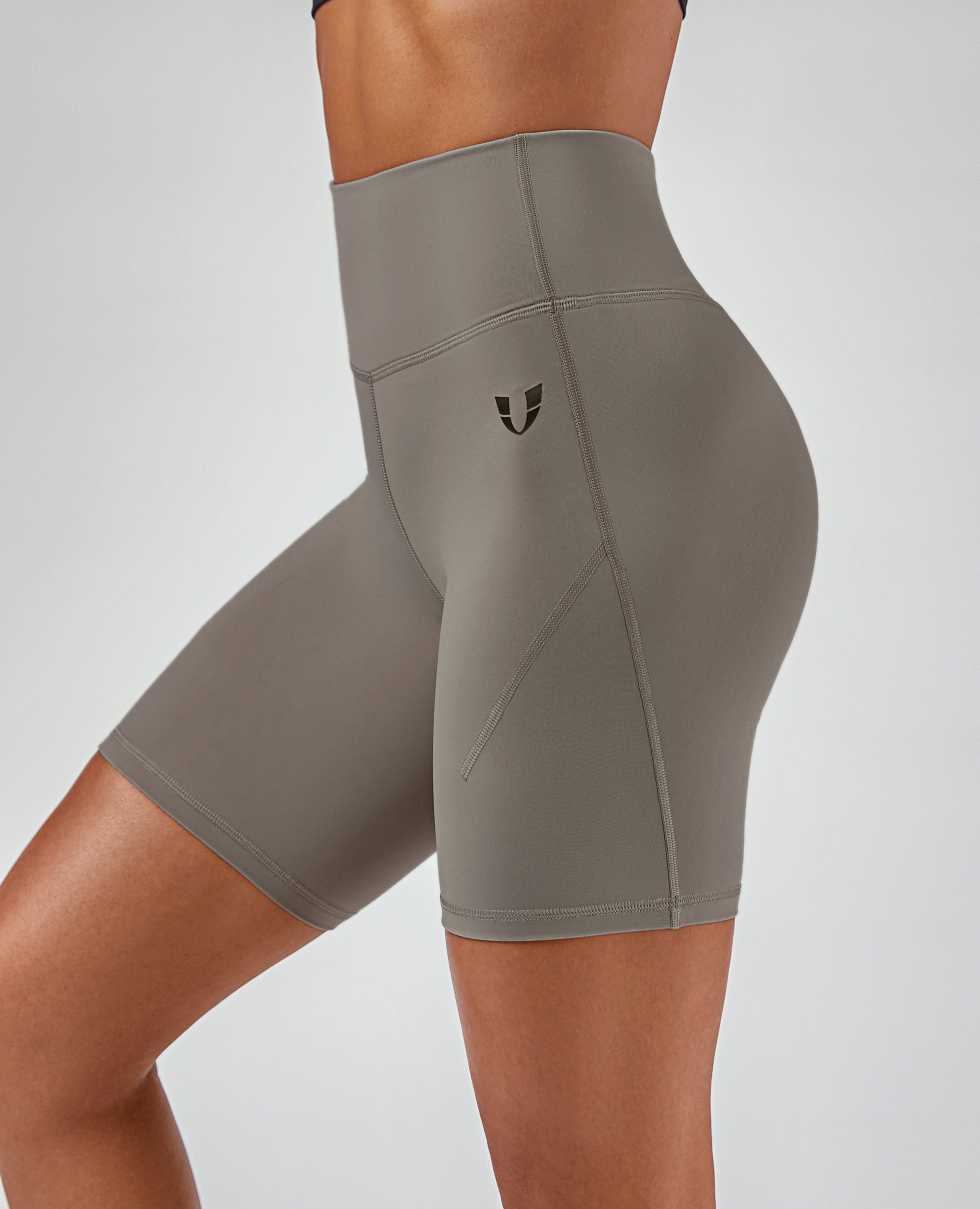 Power Gym Shorts – Grau