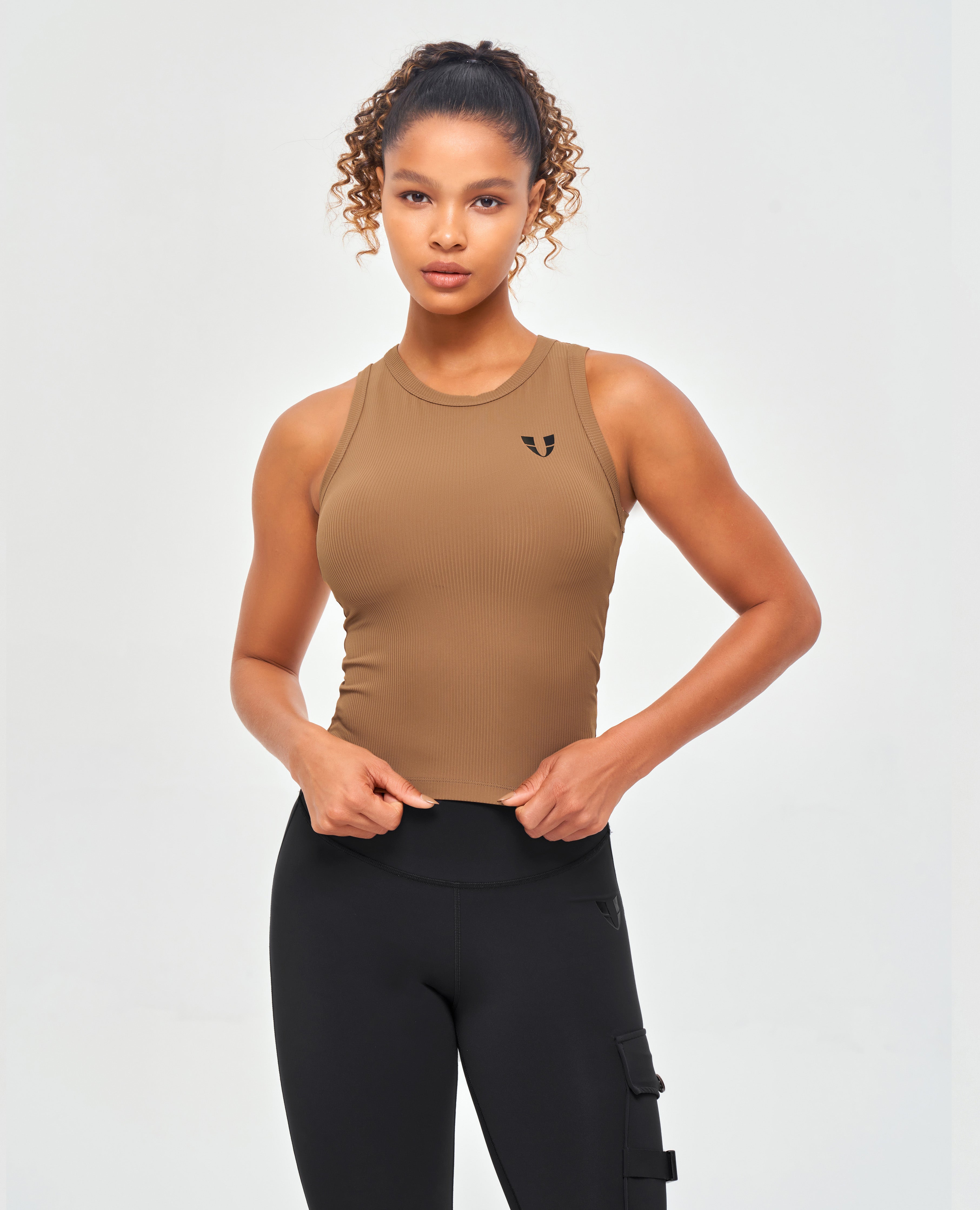 Geripptes Workout Tank – Braun