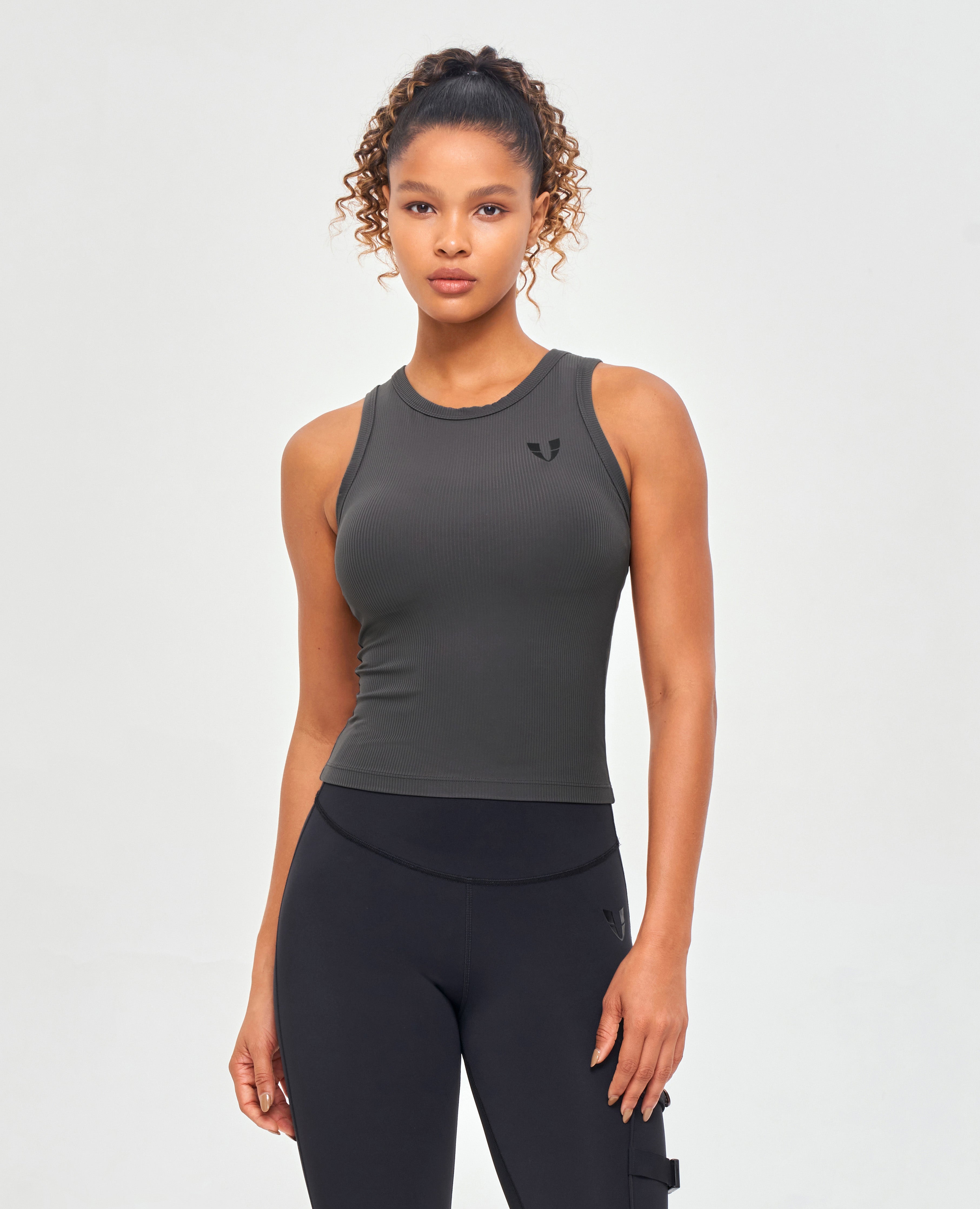 Geripptes Workout Tank – Lavagrau