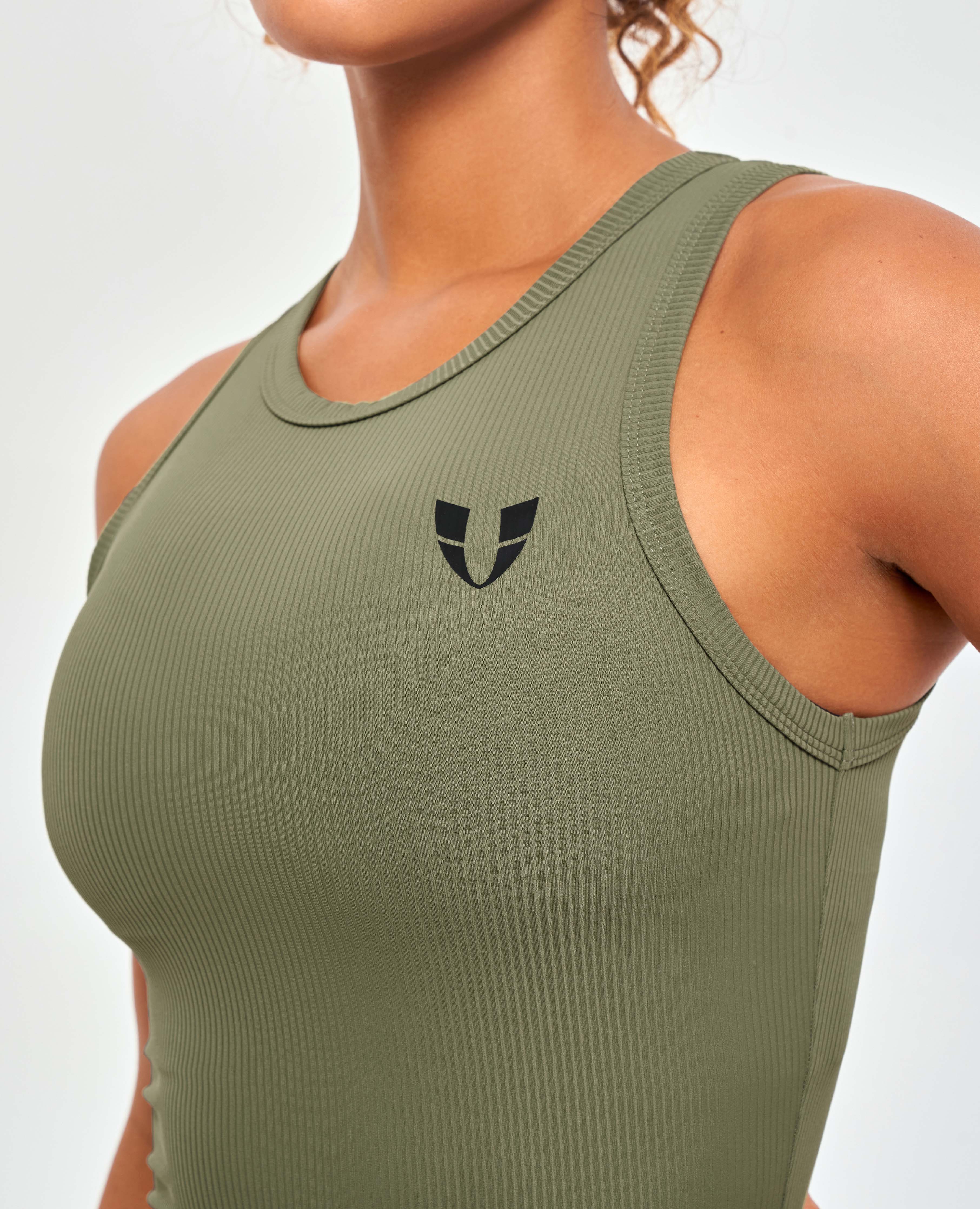 Geripptes Workout Tank – Olivgrün