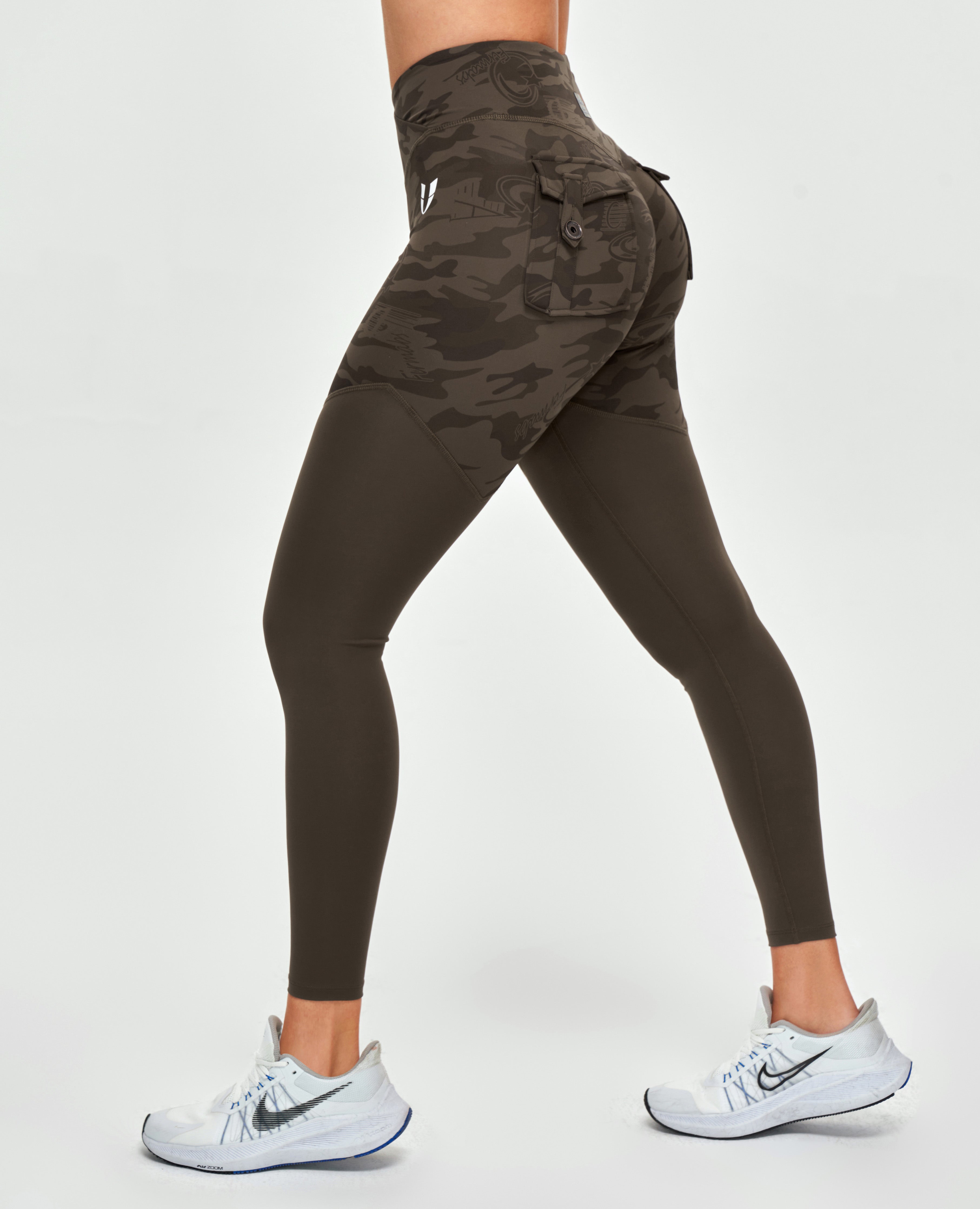 Gymnastik-Leggings mit V-Taille – Braunes Camouflage